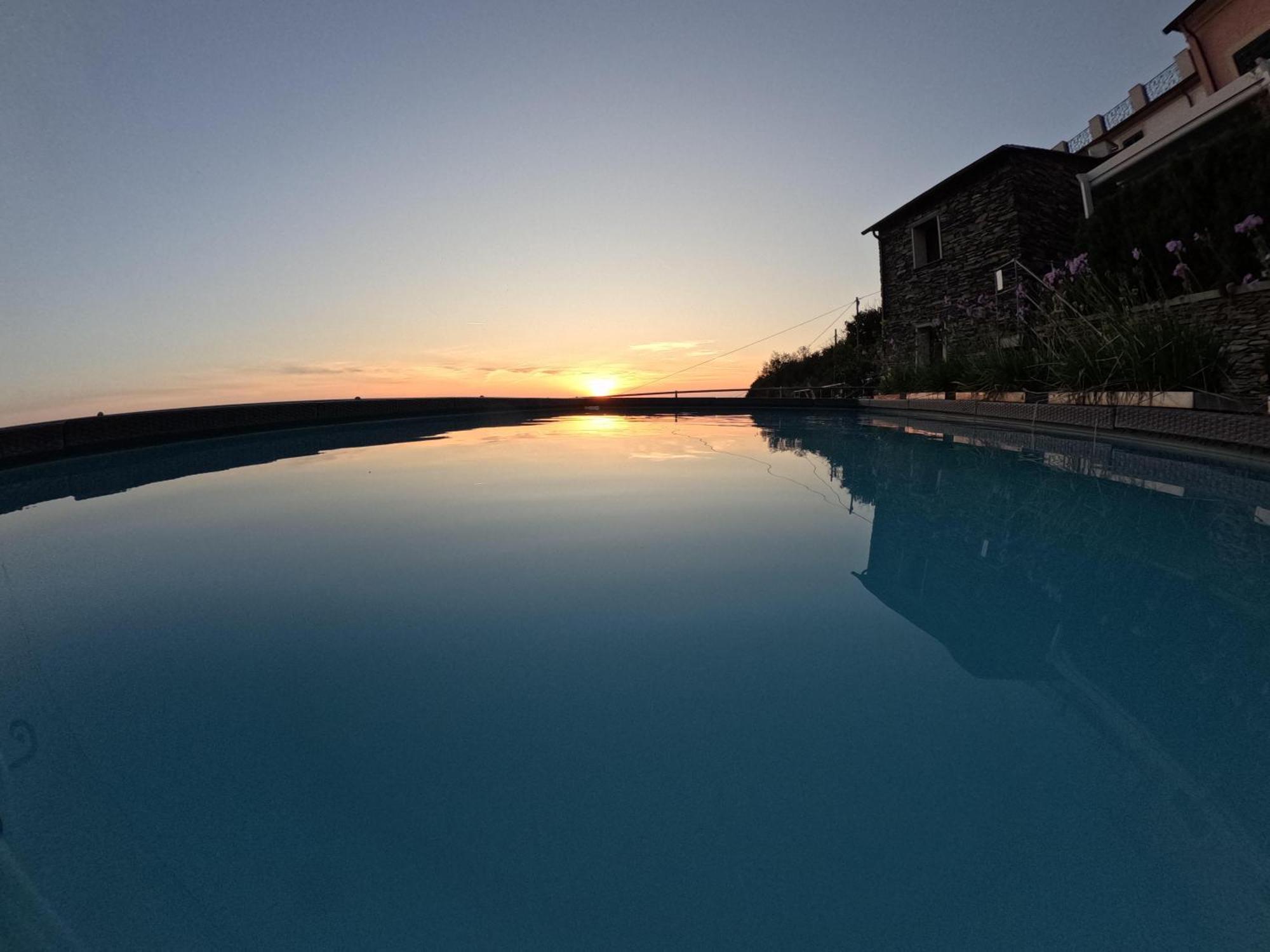 Oltremare Guest House Lavagna Buitenkant foto